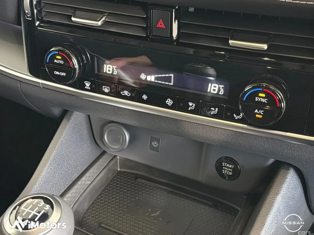 Nissan Qashqai SUV, Petrol Hybrid, 2027, Green