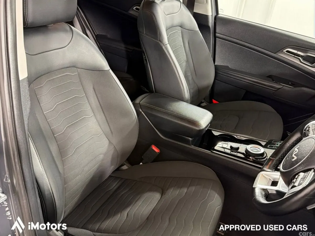 Kia Sportage SUV, Petrol Hybrid, 2023, Grey