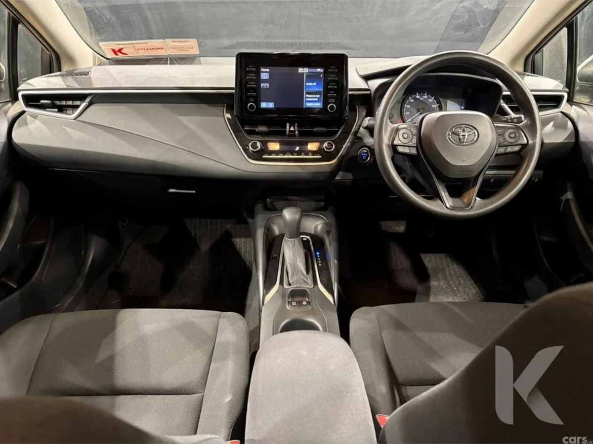 Toyota Corolla Saloon, Petrol Hybrid, 2020, White