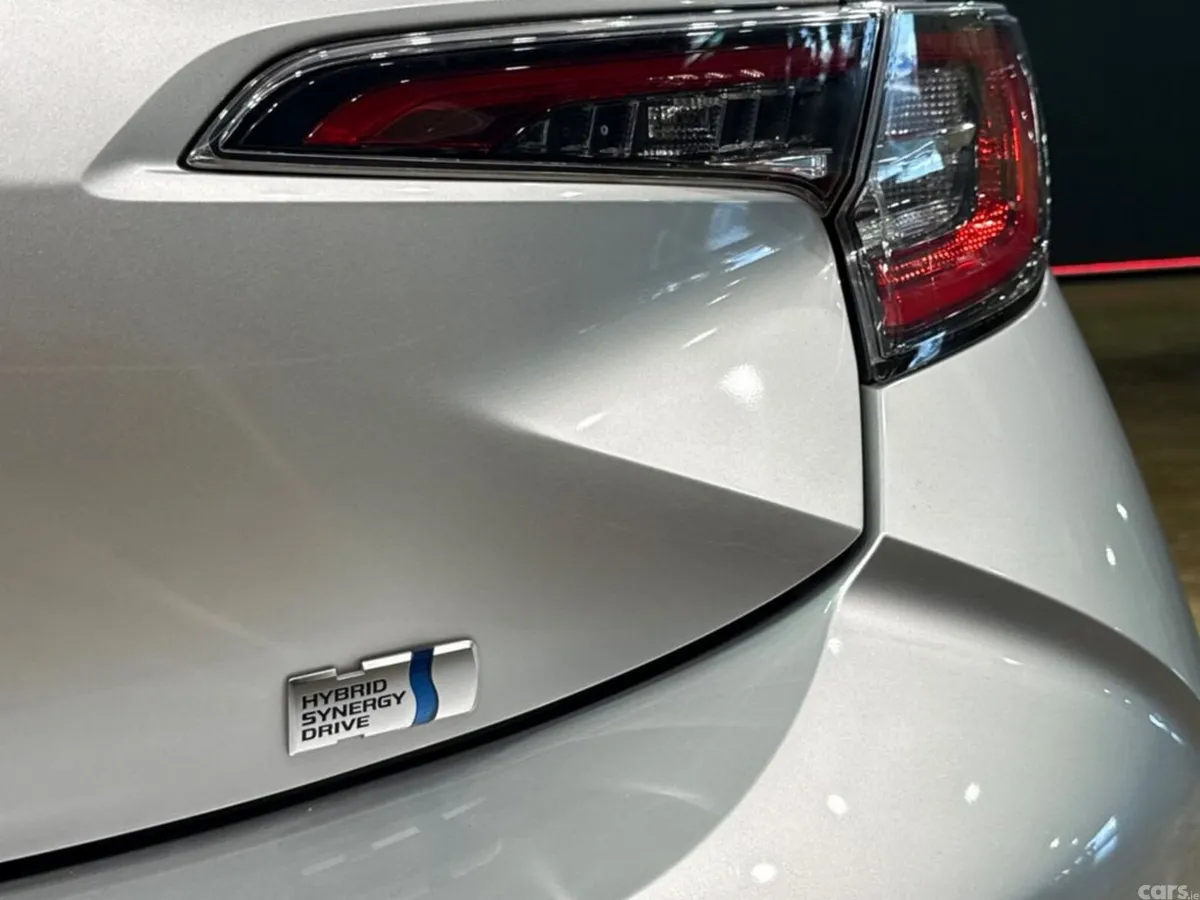 Toyota Corolla Hatchback, Petrol Hybrid, 2020, Silver