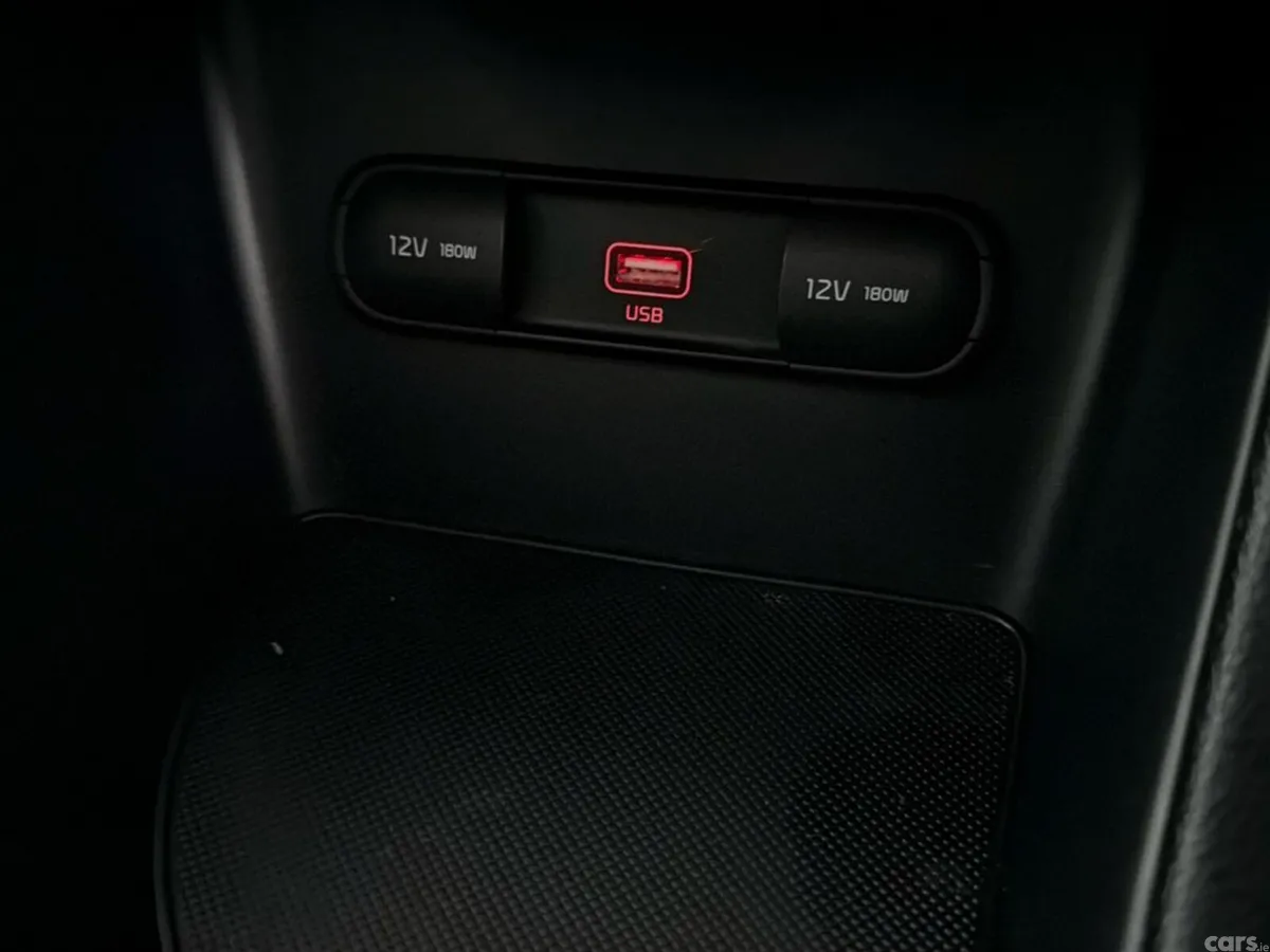 Kia Sportage SUV, Diesel Hybrid, 2021, Red