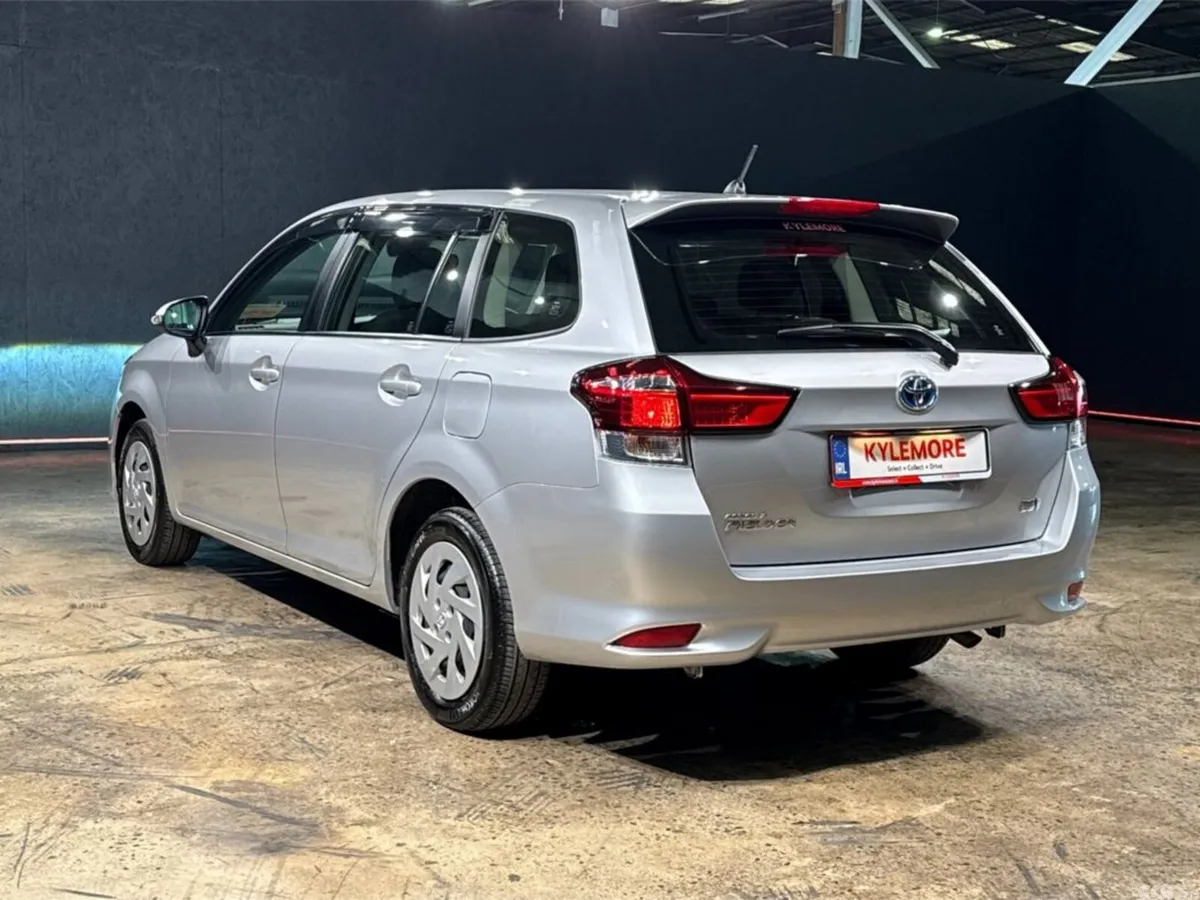 Toyota Corolla Estate, Petrol Hybrid, 2023, Silver
