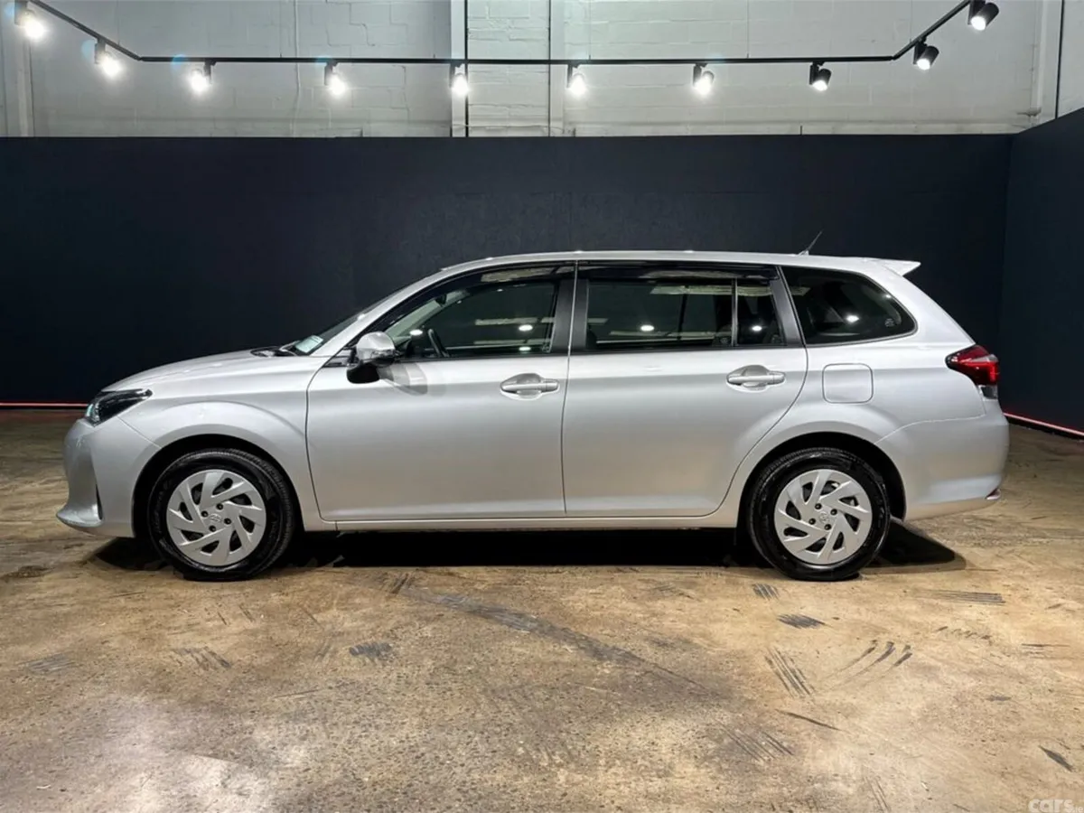 Toyota Corolla Estate, Petrol Hybrid, 2023, Silver