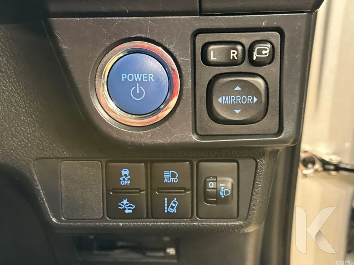 Toyota Corolla Estate, Petrol Hybrid, 2023, Silver