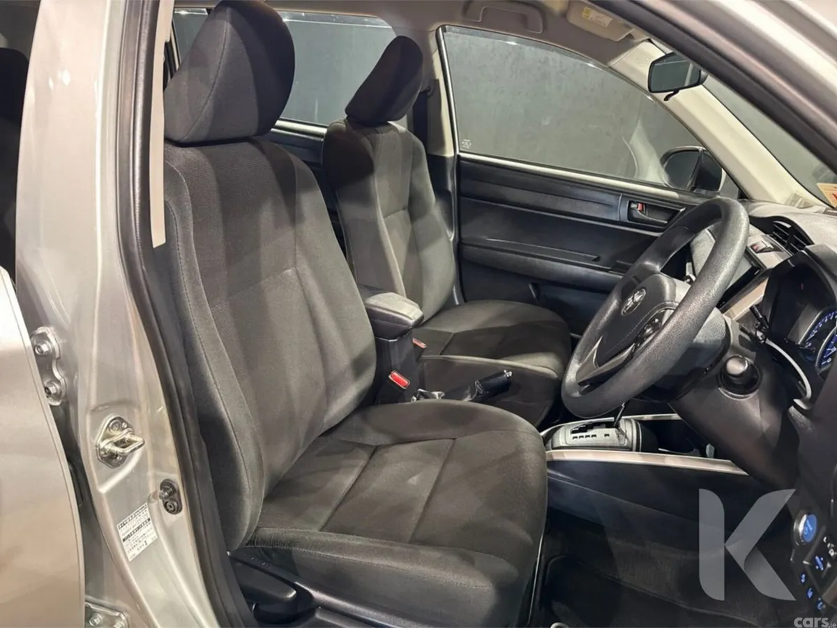 Toyota Corolla Estate, Petrol Hybrid, 2023, Silver