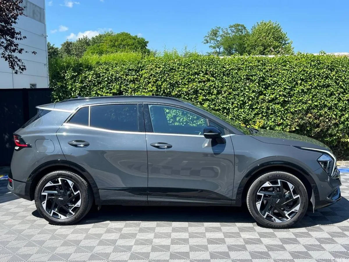 Kia Sportage Estate, Petrol Plug-in Hybrid, 2023, Grey