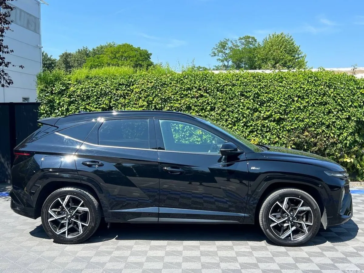Hyundai Tucson SUV, Petrol Plug-in Hybrid, 2024, Black