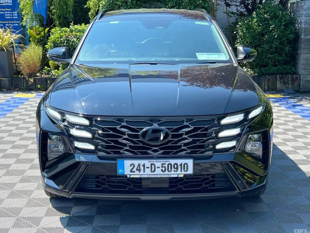 Hyundai Tucson SUV, Petrol Plug-in Hybrid, 2024, Black