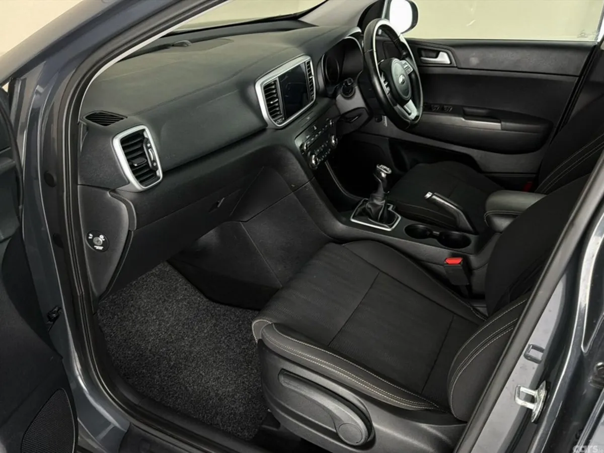 Kia Sportage SUV, Diesel Hybrid, 2021, Grey