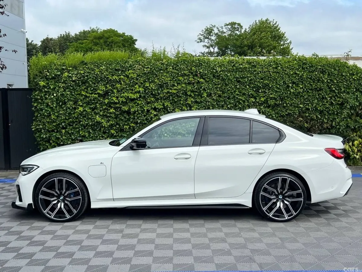 BMW 3-Series Saloon, Petrol Plug-in Hybrid, 2020, White