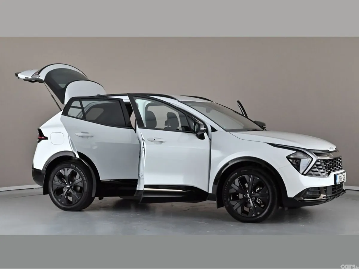 Kia Sportage SUV, Petrol Plug-in Hybrid, 2025, White