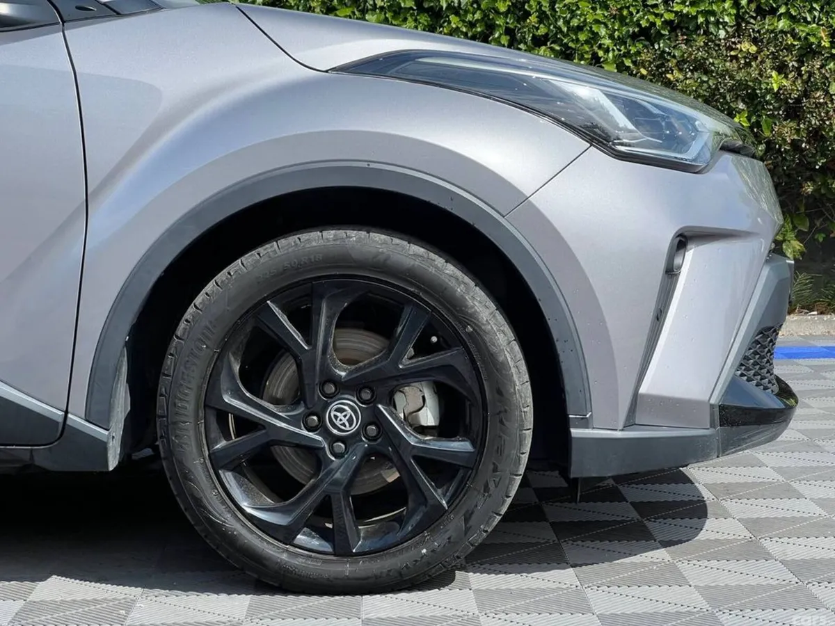 Toyota C-HR SUV, Petrol Hybrid, 2021, Grey
