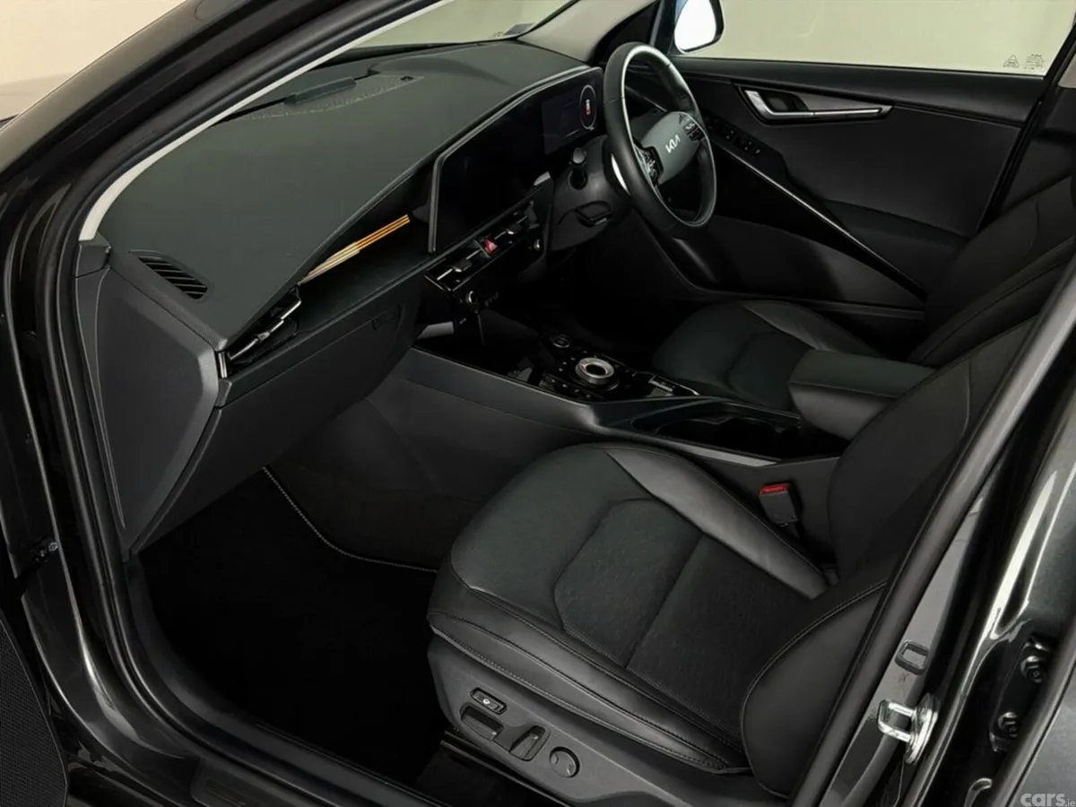Kia Niro Hatchback, Petrol Plug-in Hybrid, 2023, Grey