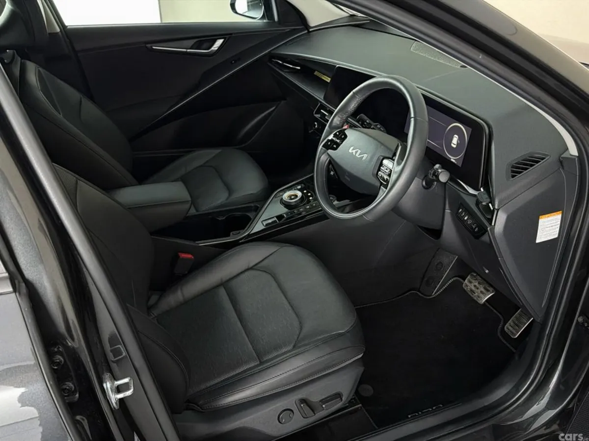 Kia Niro Hatchback, Petrol Plug-in Hybrid, 2023, Grey