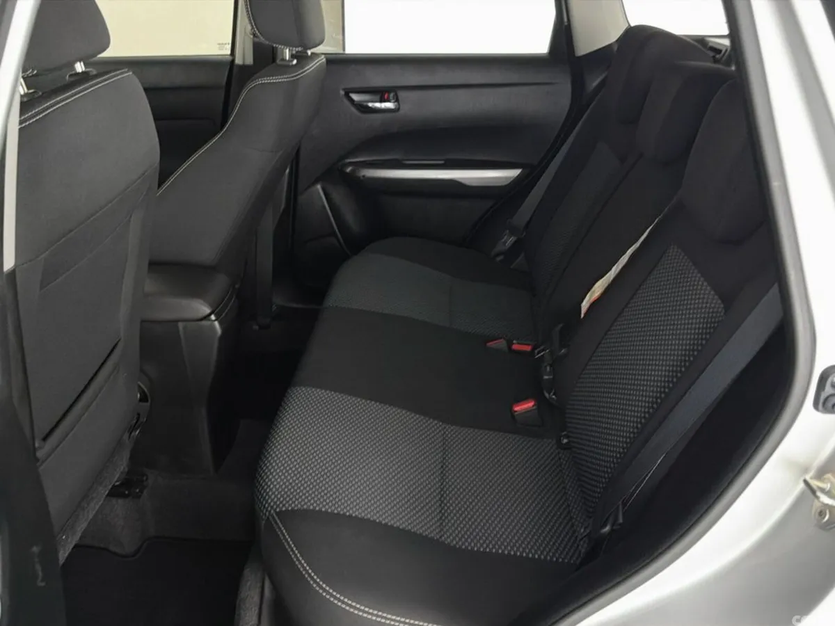 Suzuki Vitara SUV, Petrol, 2021, Silver