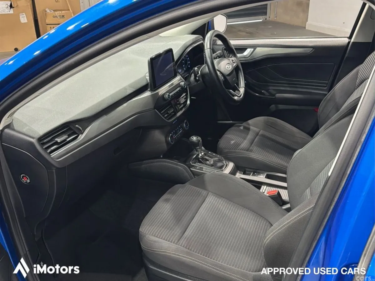 Ford Focus Hatchback, Petrol, 2019, Blue