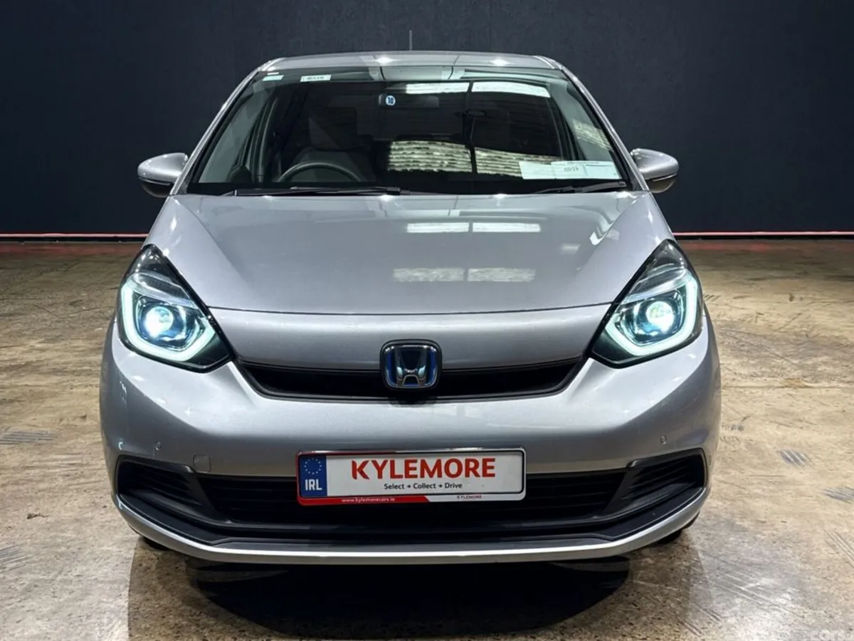 Honda Fit Hatchback, Petrol Hybrid, 2023, Silver