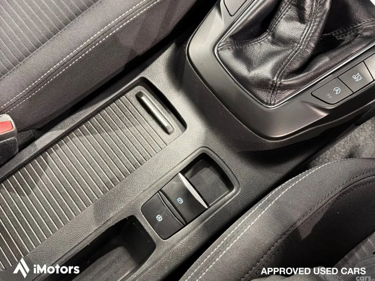 Ford Focus Hatchback, Petrol, 2019, Blue