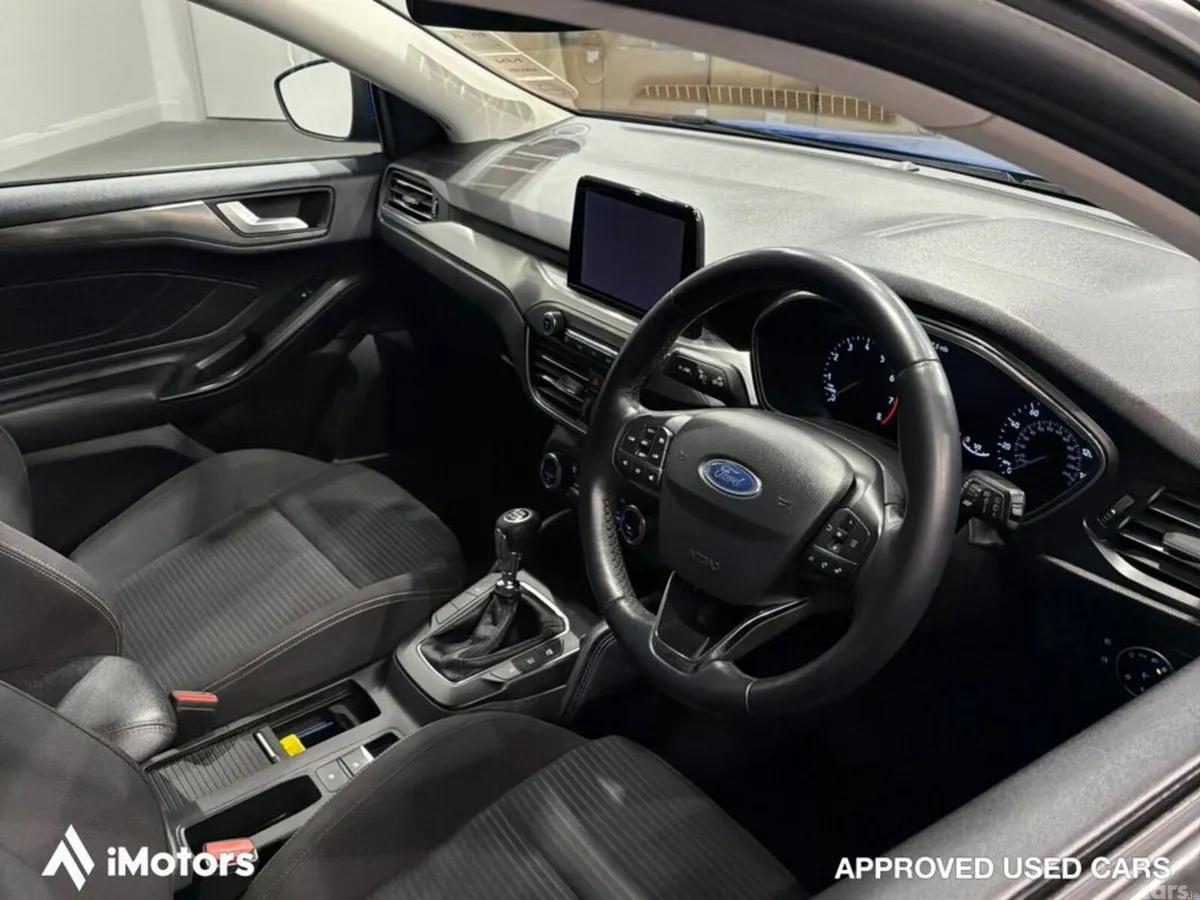 Ford Focus Hatchback, Petrol, 2019, Blue