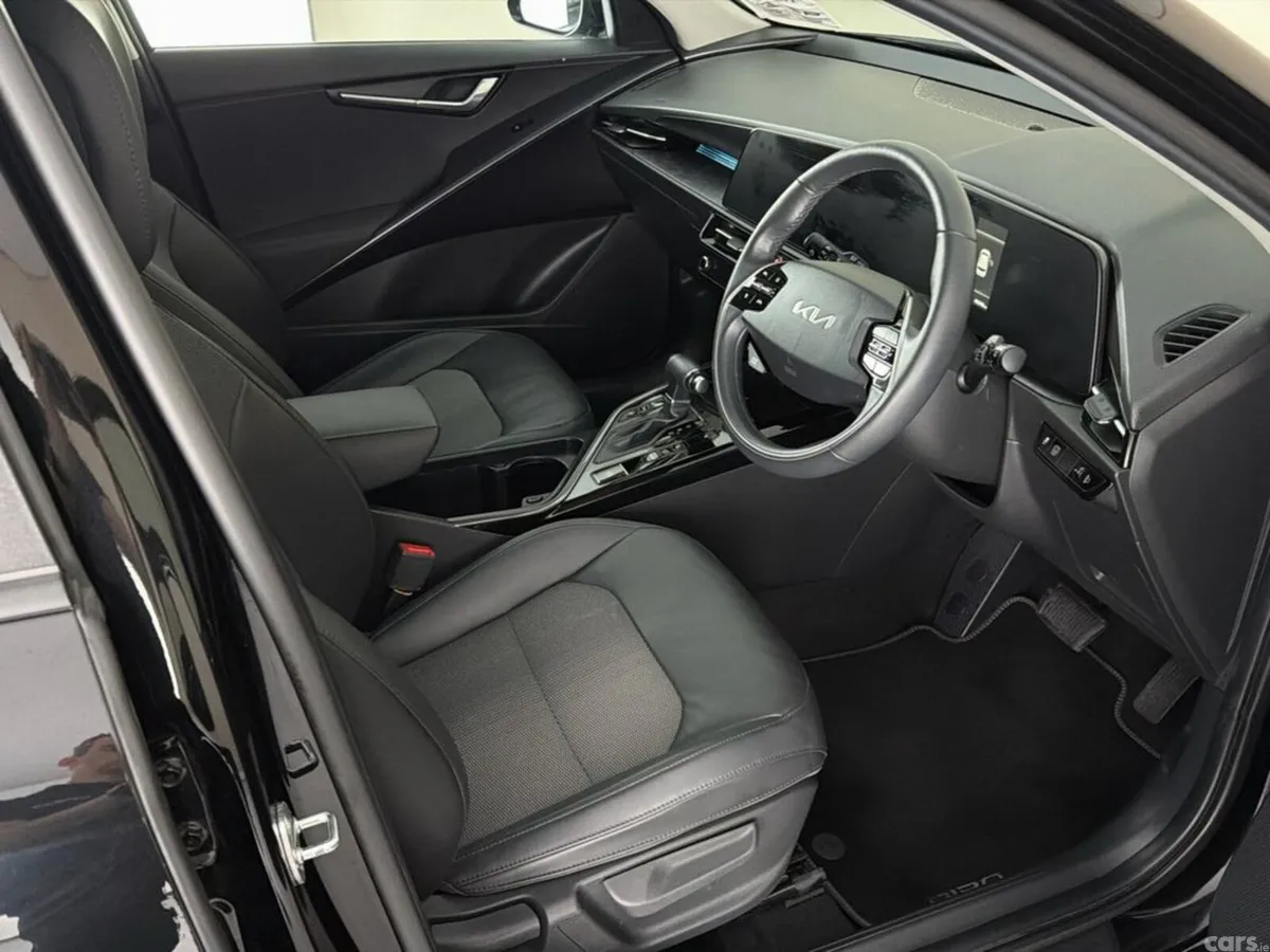 Kia Niro Hatchback, Petrol Hybrid, 2024, Black