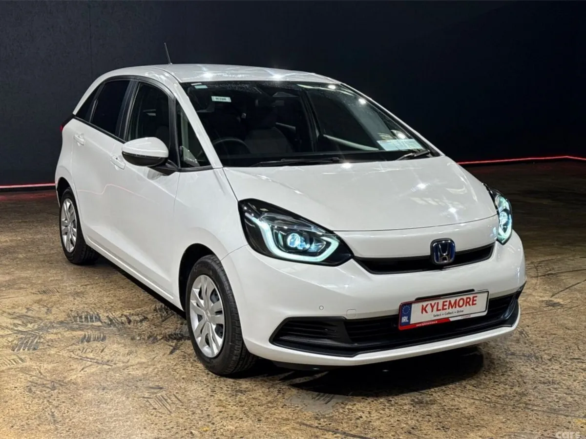 Honda Fit Hatchback, Petrol Hybrid, 2024, White
