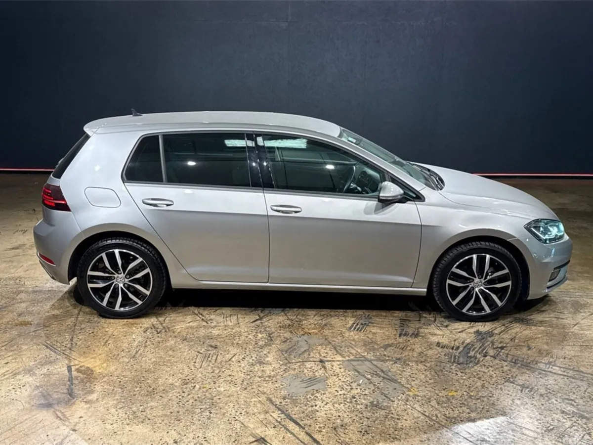 Volkswagen Golf Hatchback, Petrol, 2019, Silver