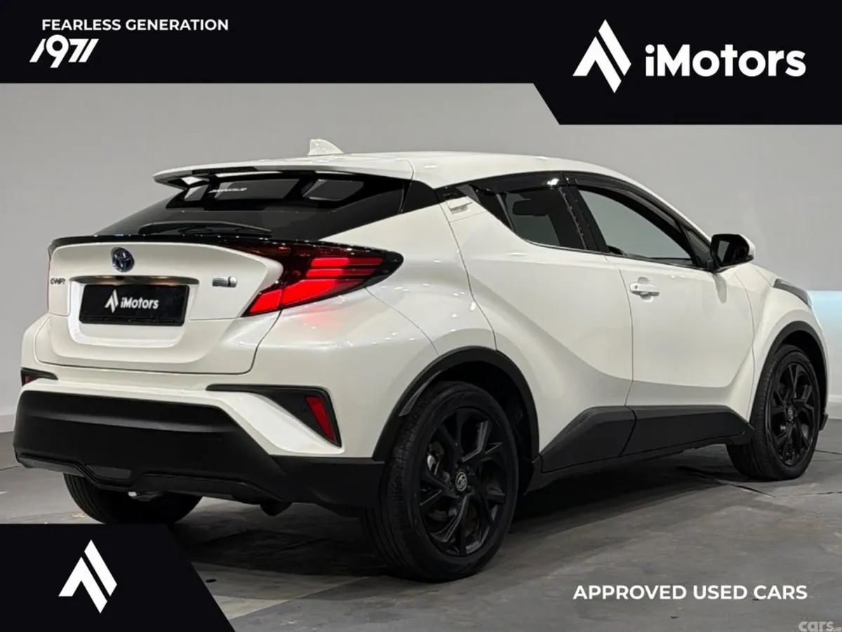 Toyota C-HR SUV, Petrol Hybrid, 2021, White
