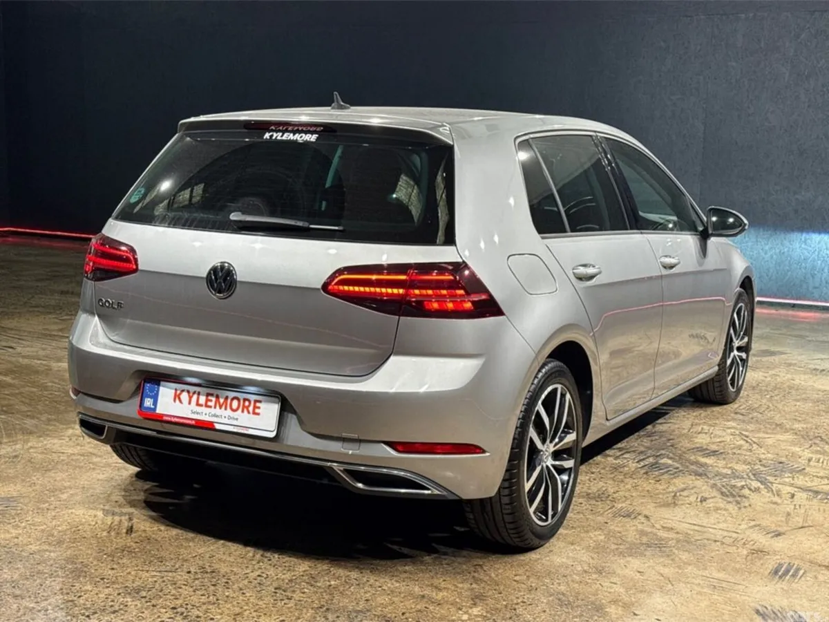 Volkswagen Golf Hatchback, Petrol, 2019, Silver