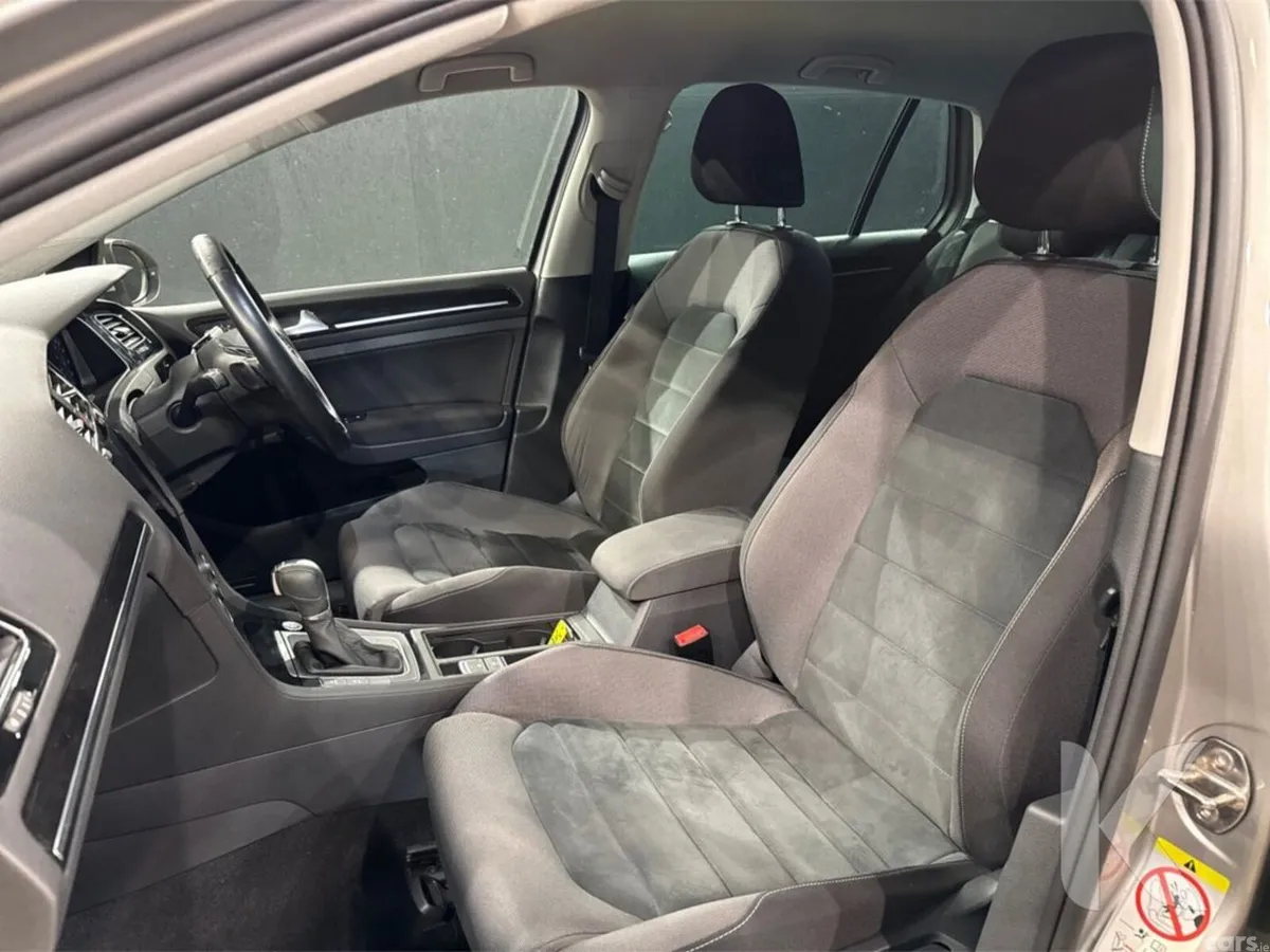 Volkswagen Golf Hatchback, Petrol, 2019, Silver