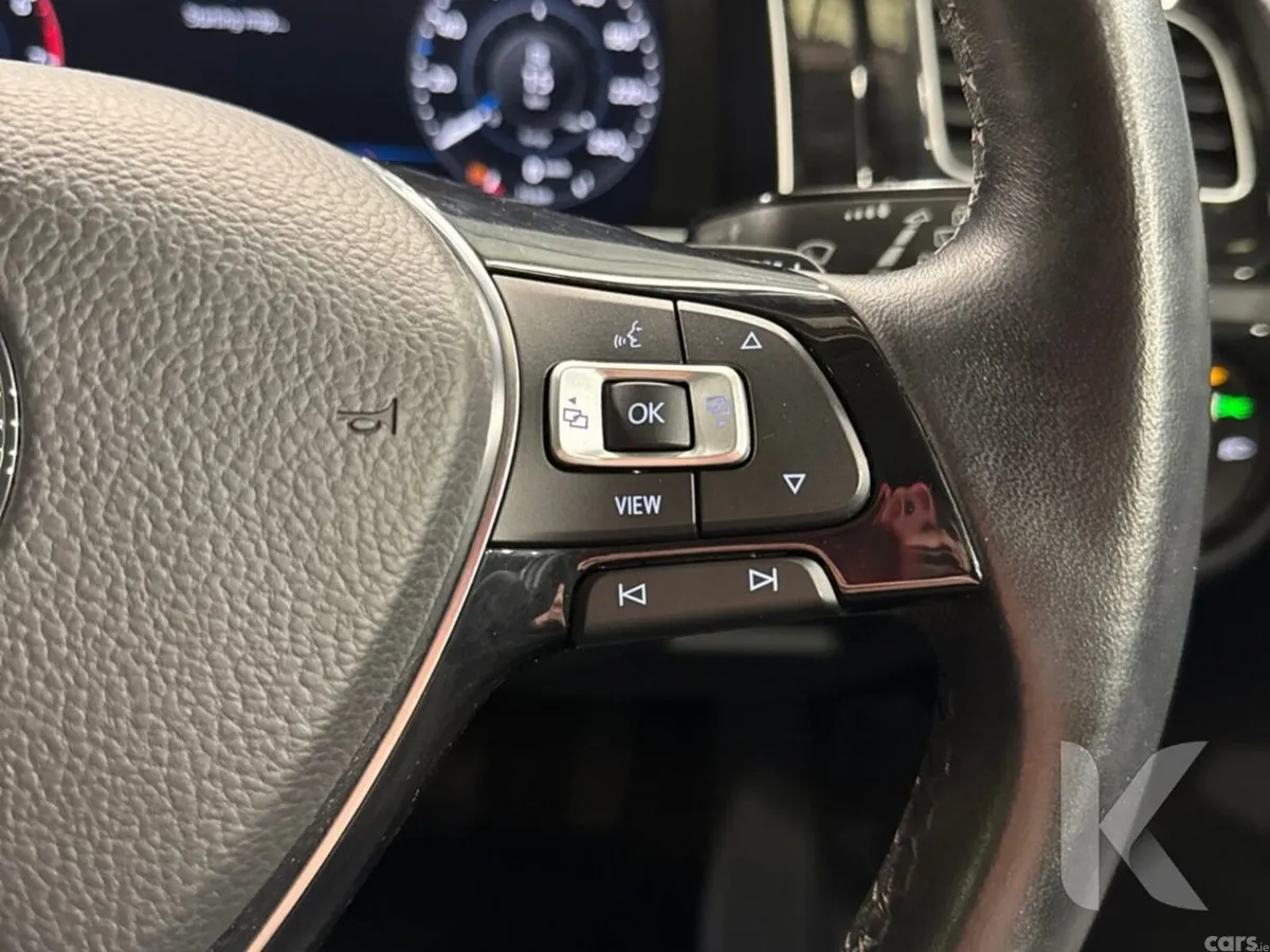 Volkswagen Golf Hatchback, Petrol, 2019, Silver