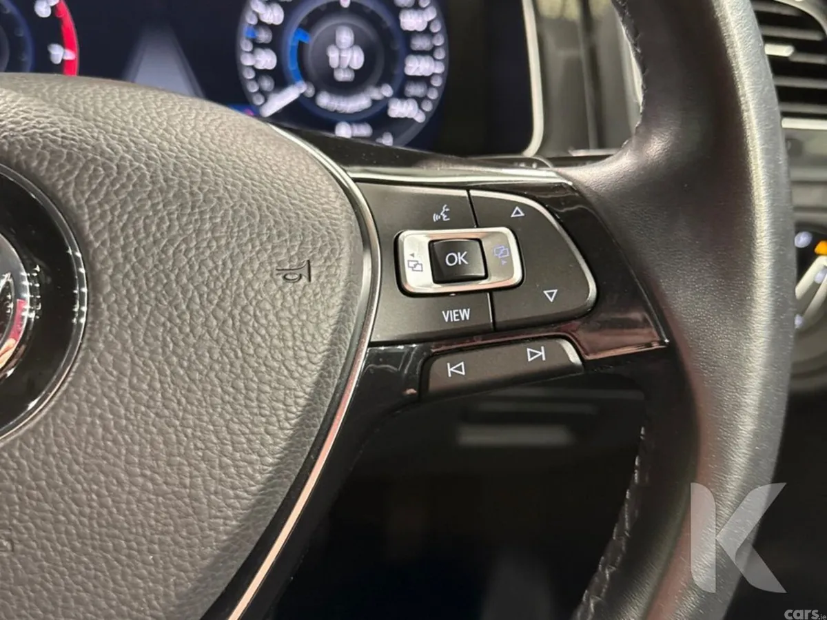 Volkswagen Golf Estate, Petrol, 2019, Blue