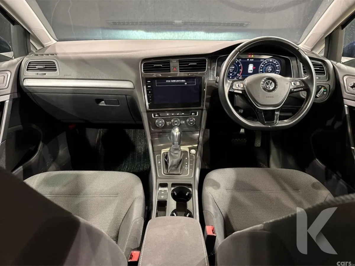 Volkswagen Golf Estate, Petrol, 2019, Blue