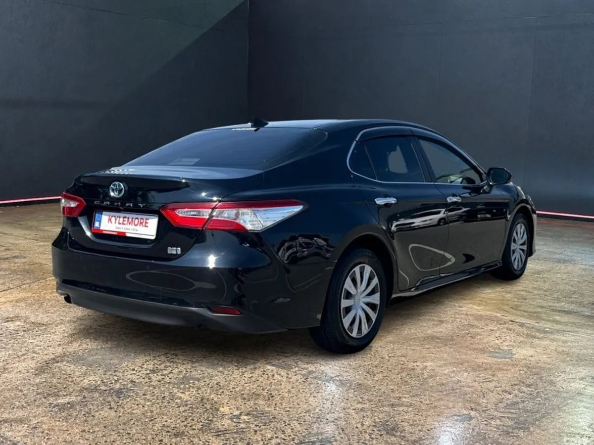 Toyota Camry Saloon, Petrol Hybrid, 2021, Black