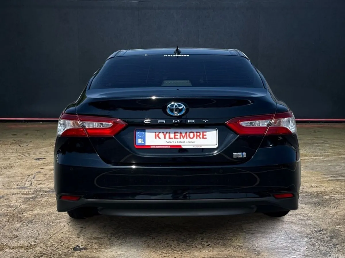 Toyota Camry Saloon, Petrol Hybrid, 2021, Black