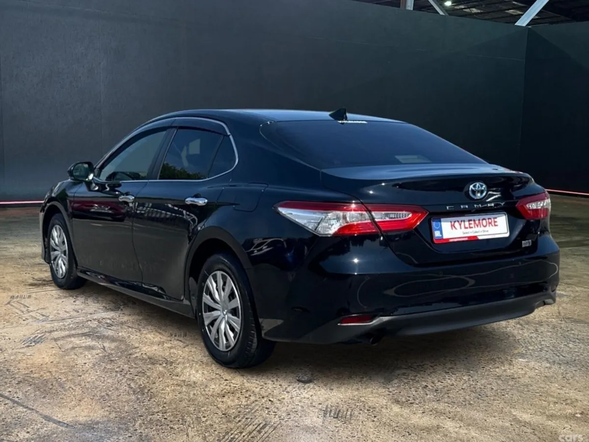 Toyota Camry Saloon, Petrol Hybrid, 2021, Black