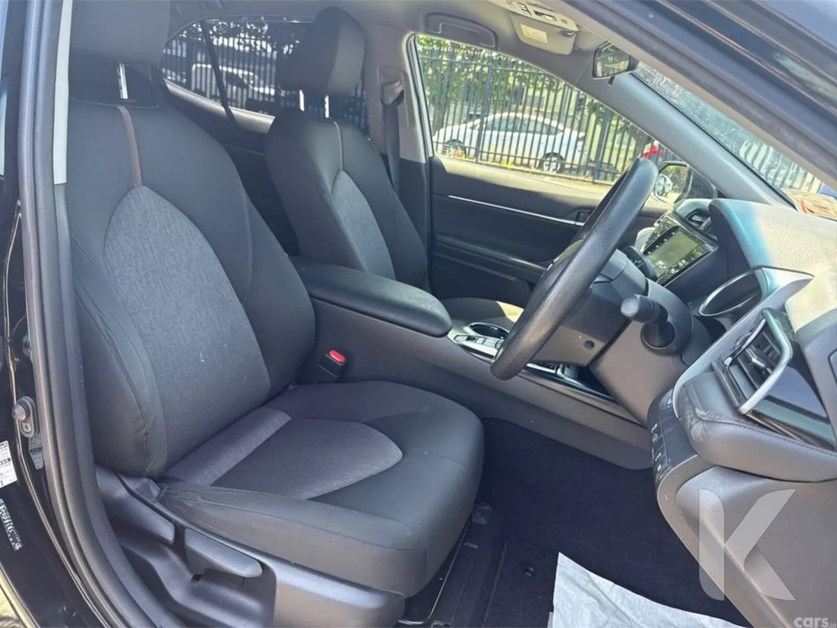 Toyota Camry Saloon, Petrol Hybrid, 2021, Black