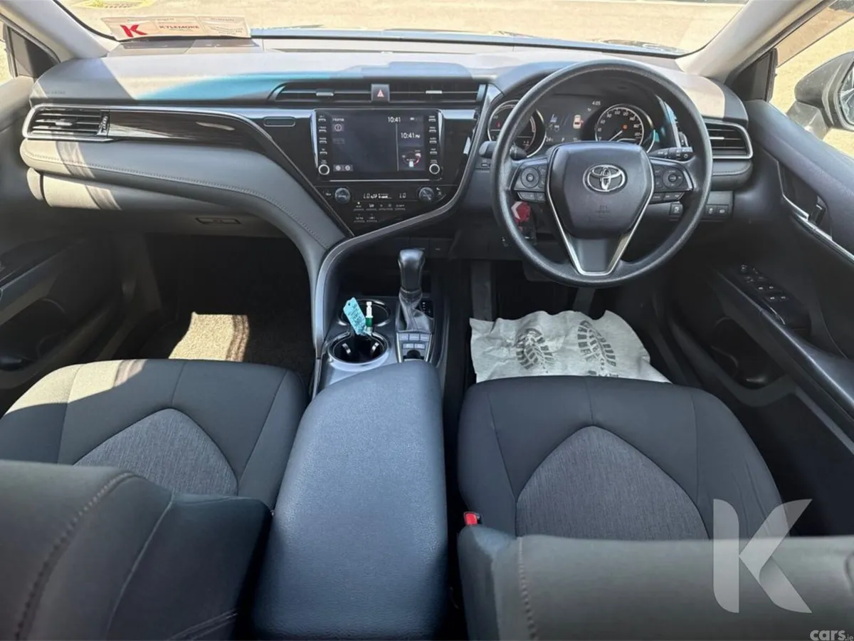 Toyota Camry Saloon, Petrol Hybrid, 2021, Black