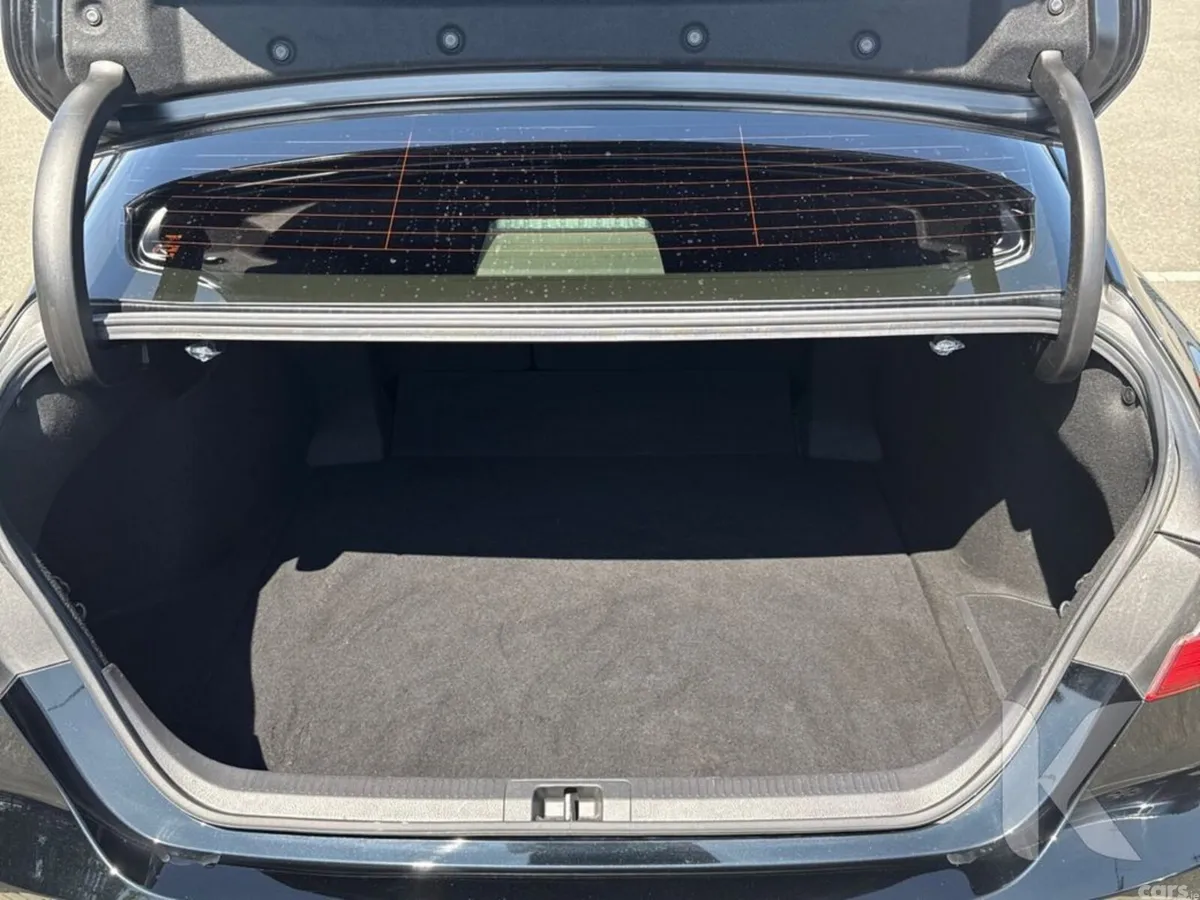 Toyota Camry Saloon, Petrol Hybrid, 2021, Black