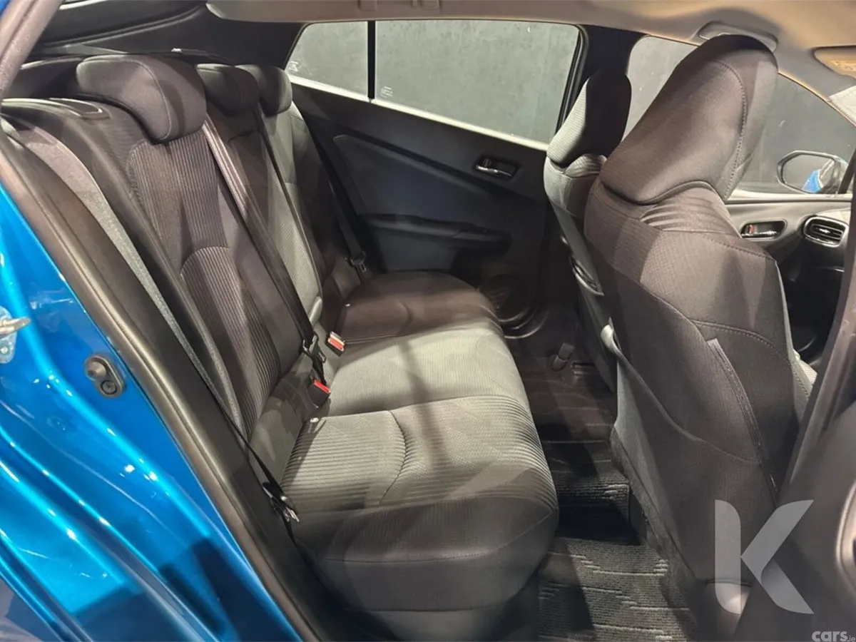 Toyota Prius Saloon, Petrol Hybrid, 2020, Blue