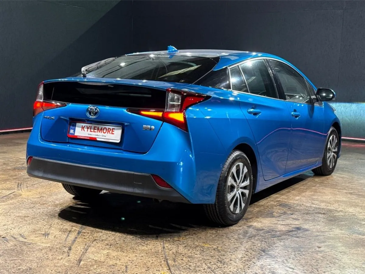 Toyota Prius Saloon, Petrol Hybrid, 2020, Blue