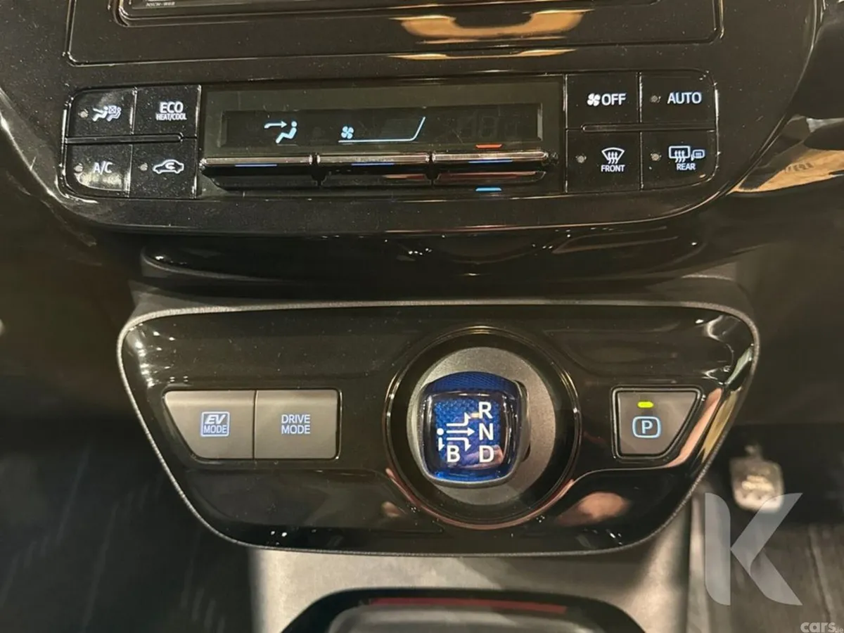 Toyota Prius Saloon, Petrol Hybrid, 2020, Blue