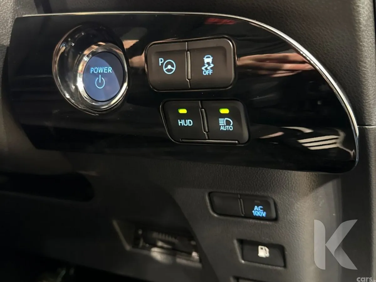 Toyota Prius Saloon, Petrol Hybrid, 2020, Blue
