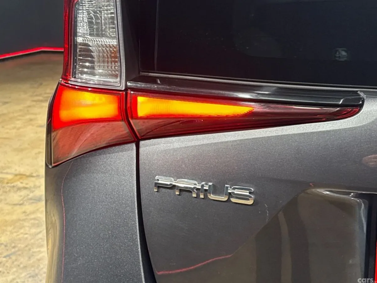 Toyota Prius Saloon, Petrol Hybrid, 2020, Grey
