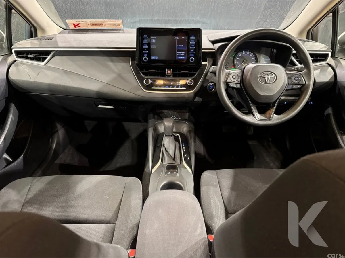 Toyota Corolla Saloon, Petrol Hybrid, 2020, White