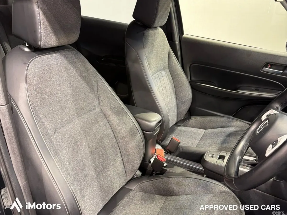 Honda Fit Hatchback, Petrol Hybrid, 2021, Blue