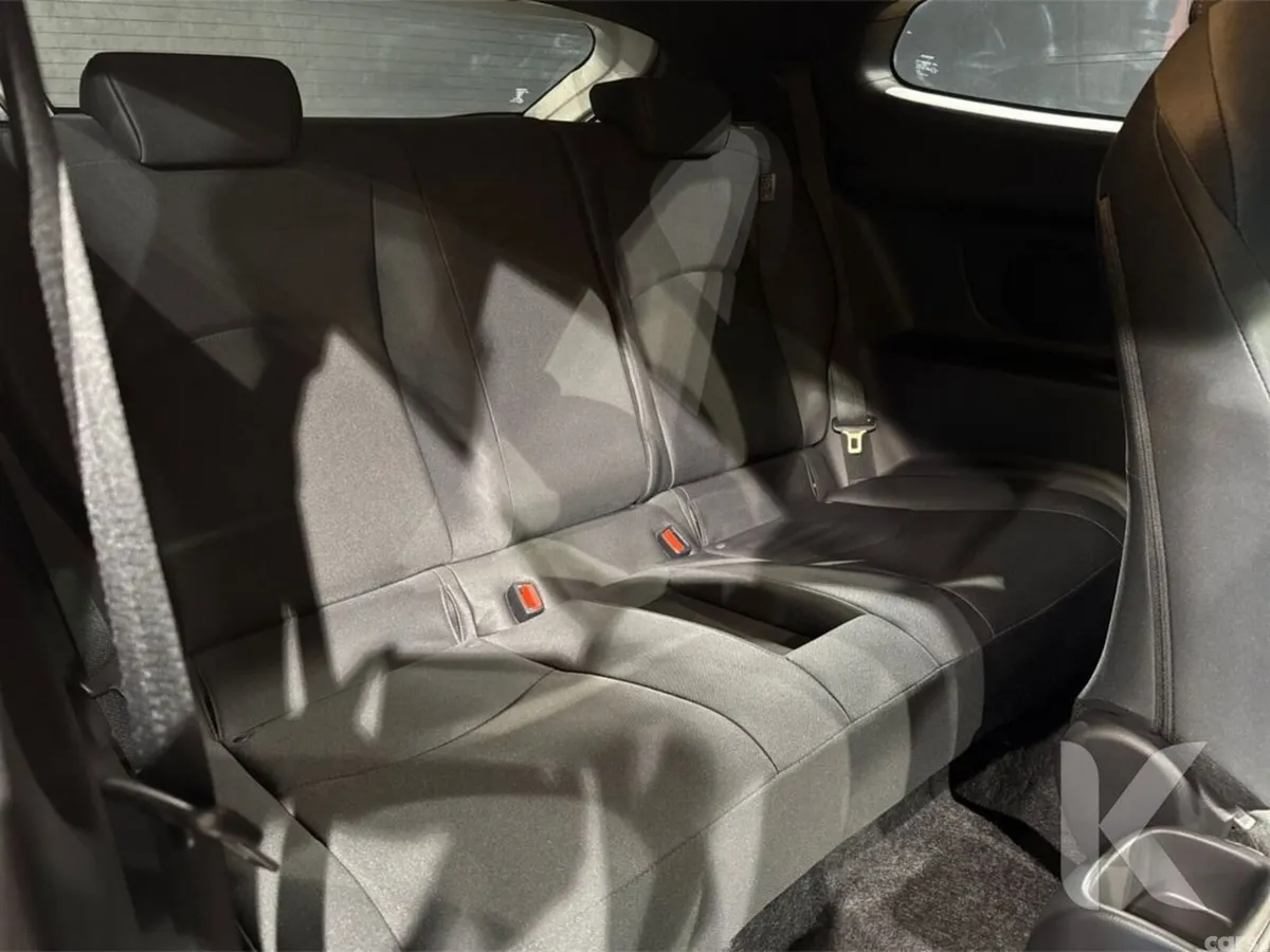Toyota Yaris Hatchback, Petrol, 2021, White