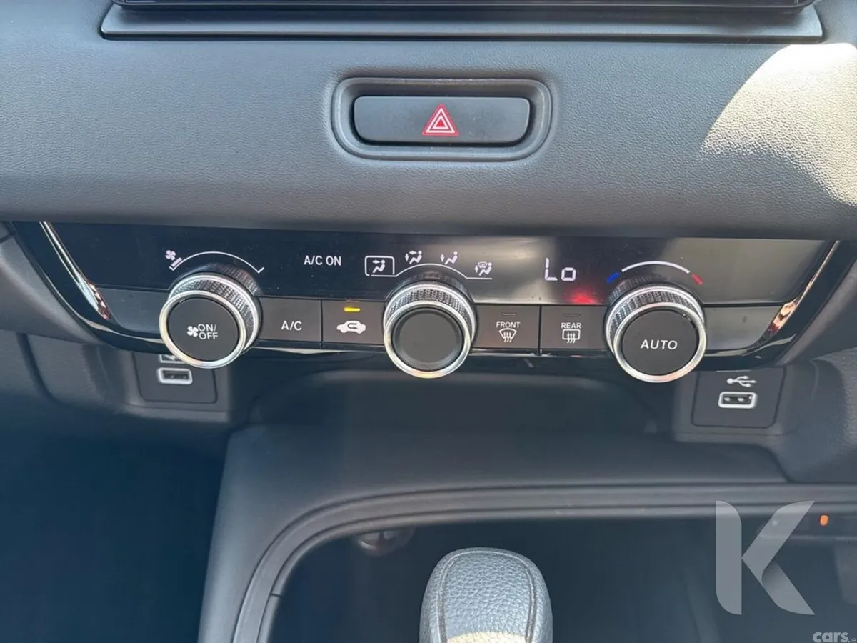 Honda Vezel SUV, Petrol Hybrid, 2023, White