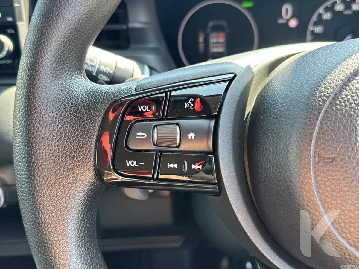Honda Vezel SUV, Petrol Hybrid, 2023, White