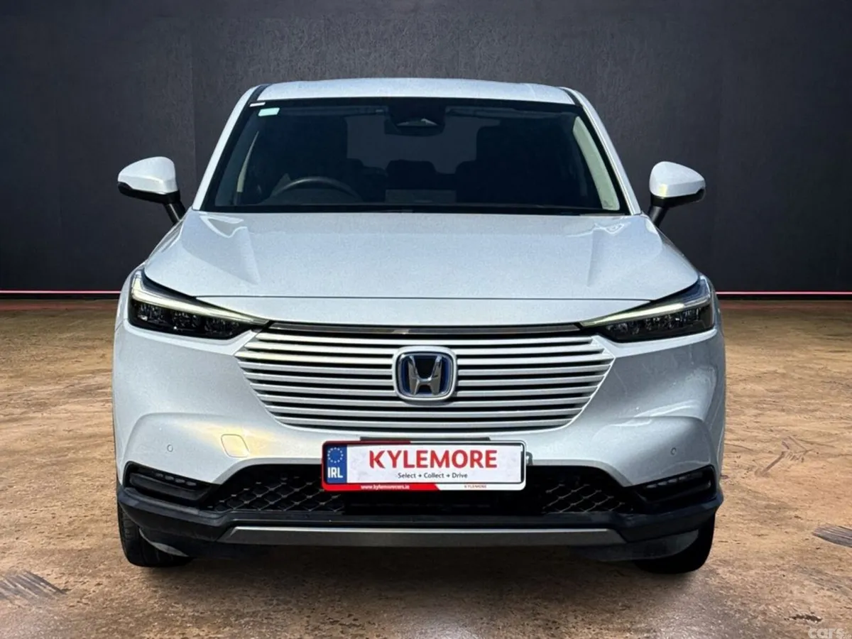 Honda Vezel SUV, Petrol Hybrid, 2023, White
