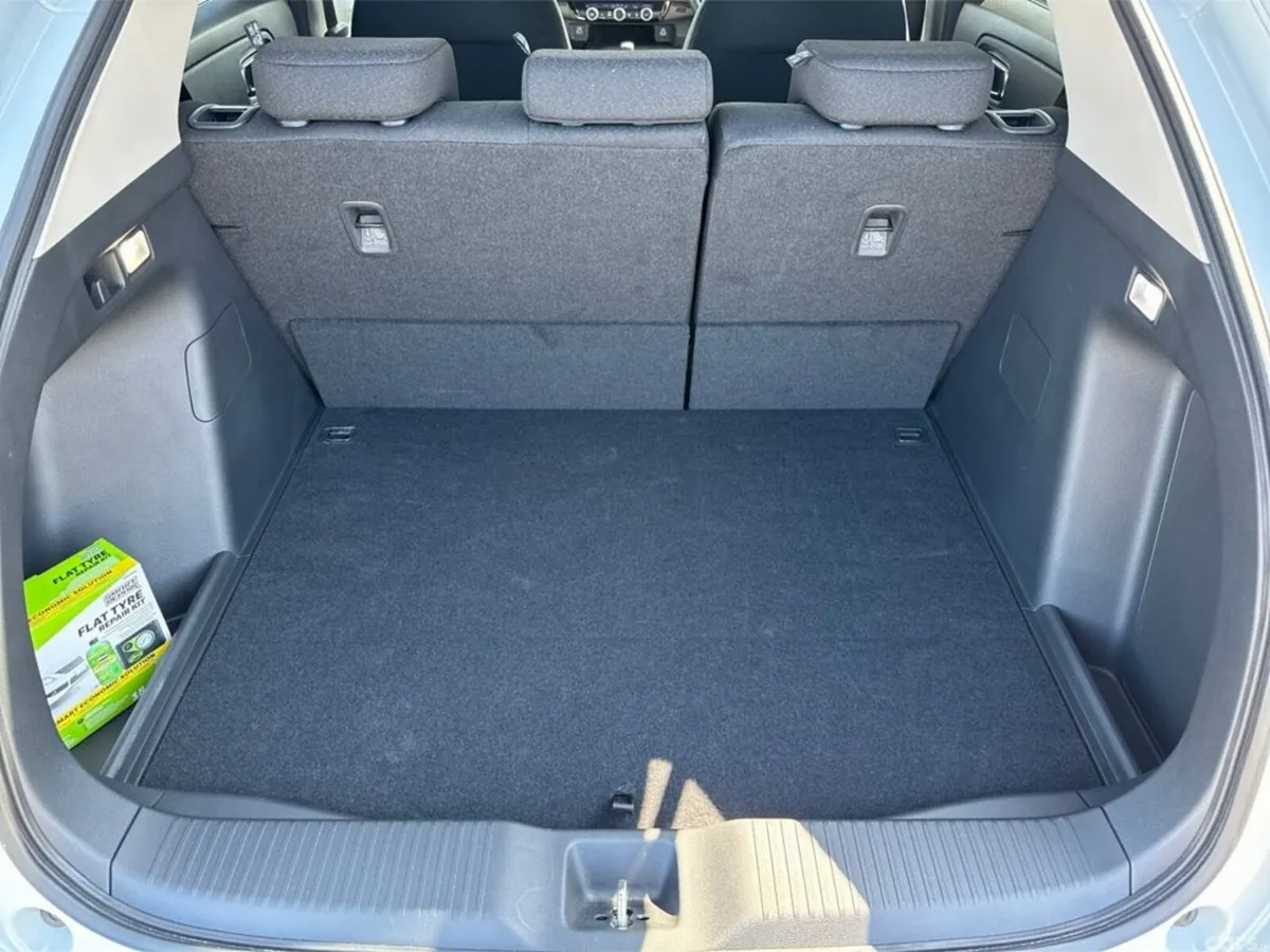 Honda Vezel SUV, Petrol Hybrid, 2023, White